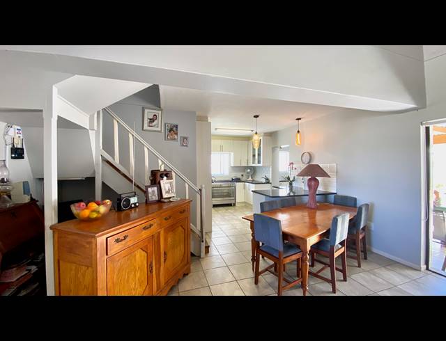 3 BEDROOM HOUSE FOR SALE IN DWARSKERSBOS